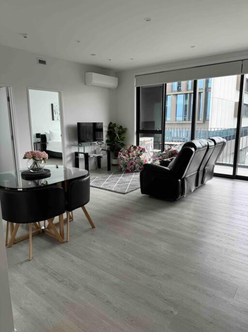 2 Bedrooms Apprtmt Underground Parking In Cbd Christchurch