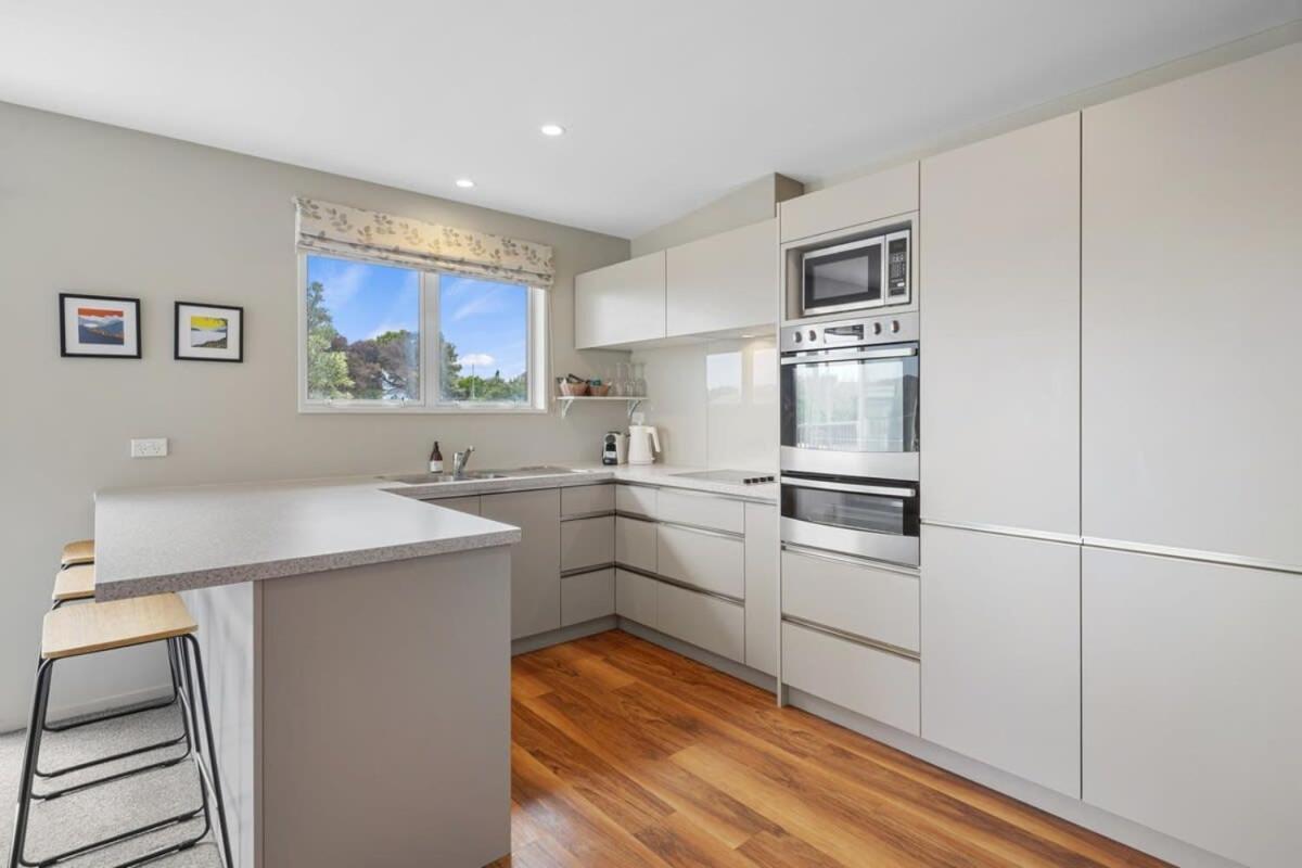 Holiday home Modern 2-bedroom Oasis Just Steps From The Christchurch