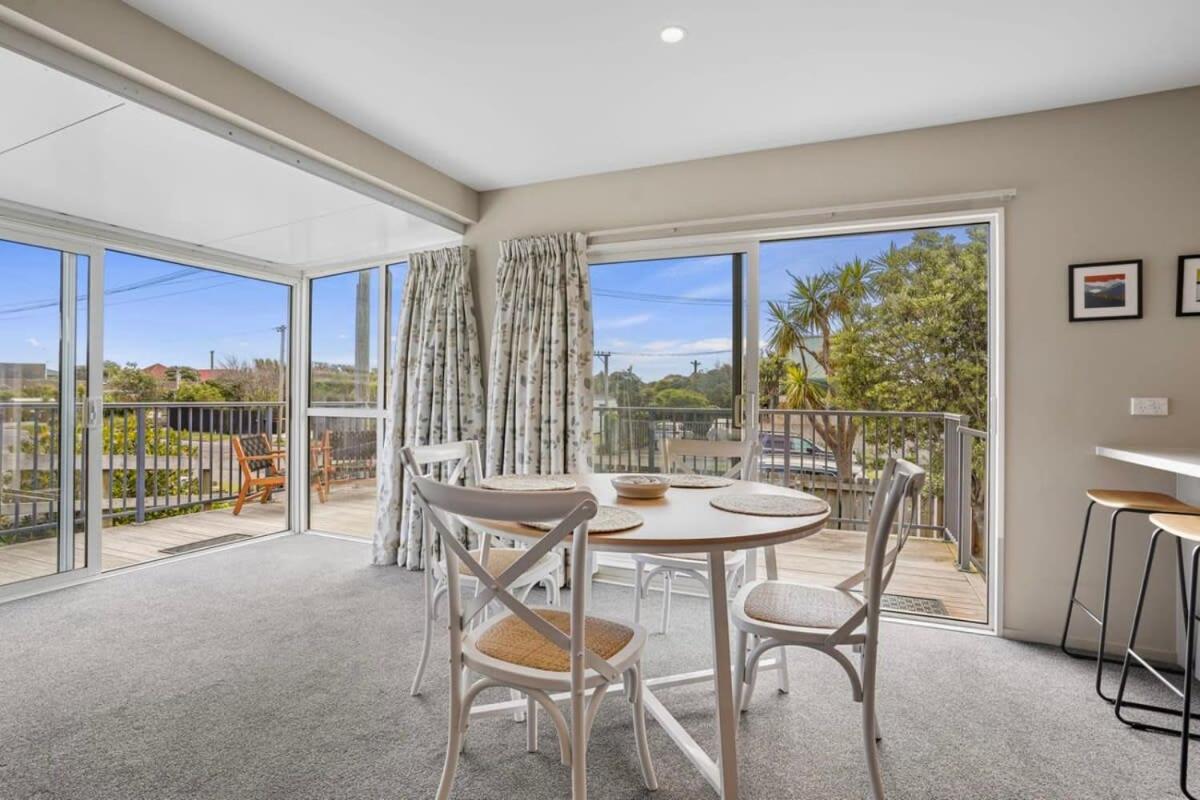 Modern 2-bedroom Oasis Just Steps From The Christchurch