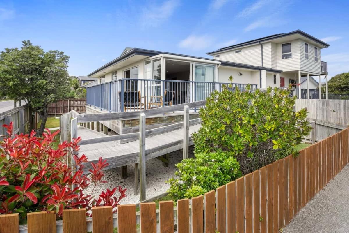 Modern 2-bedroom Oasis Just Steps From The Holiday home *