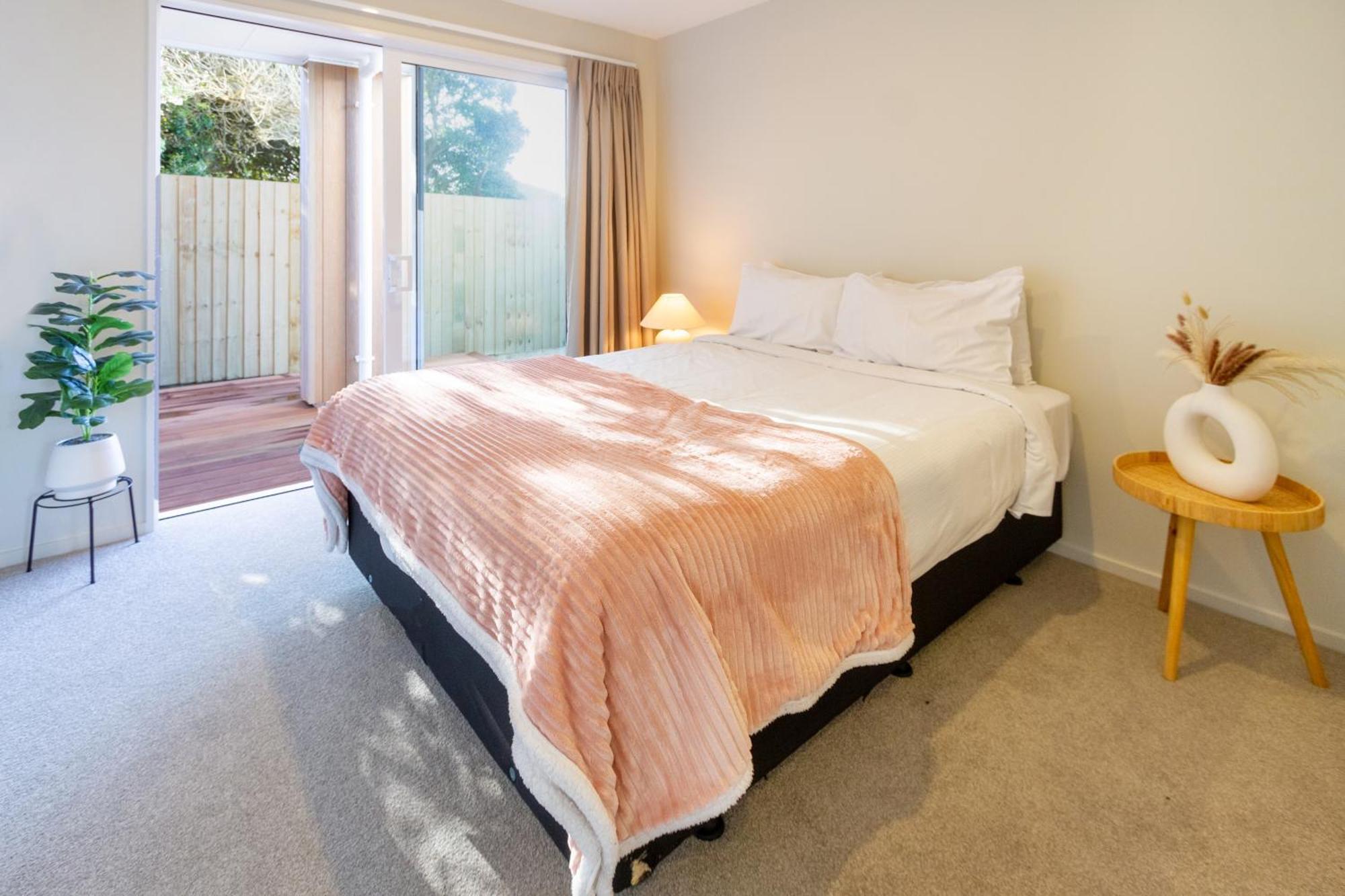 Luxury Beachside Living Elegant 3-bedroom Haven Apartamento