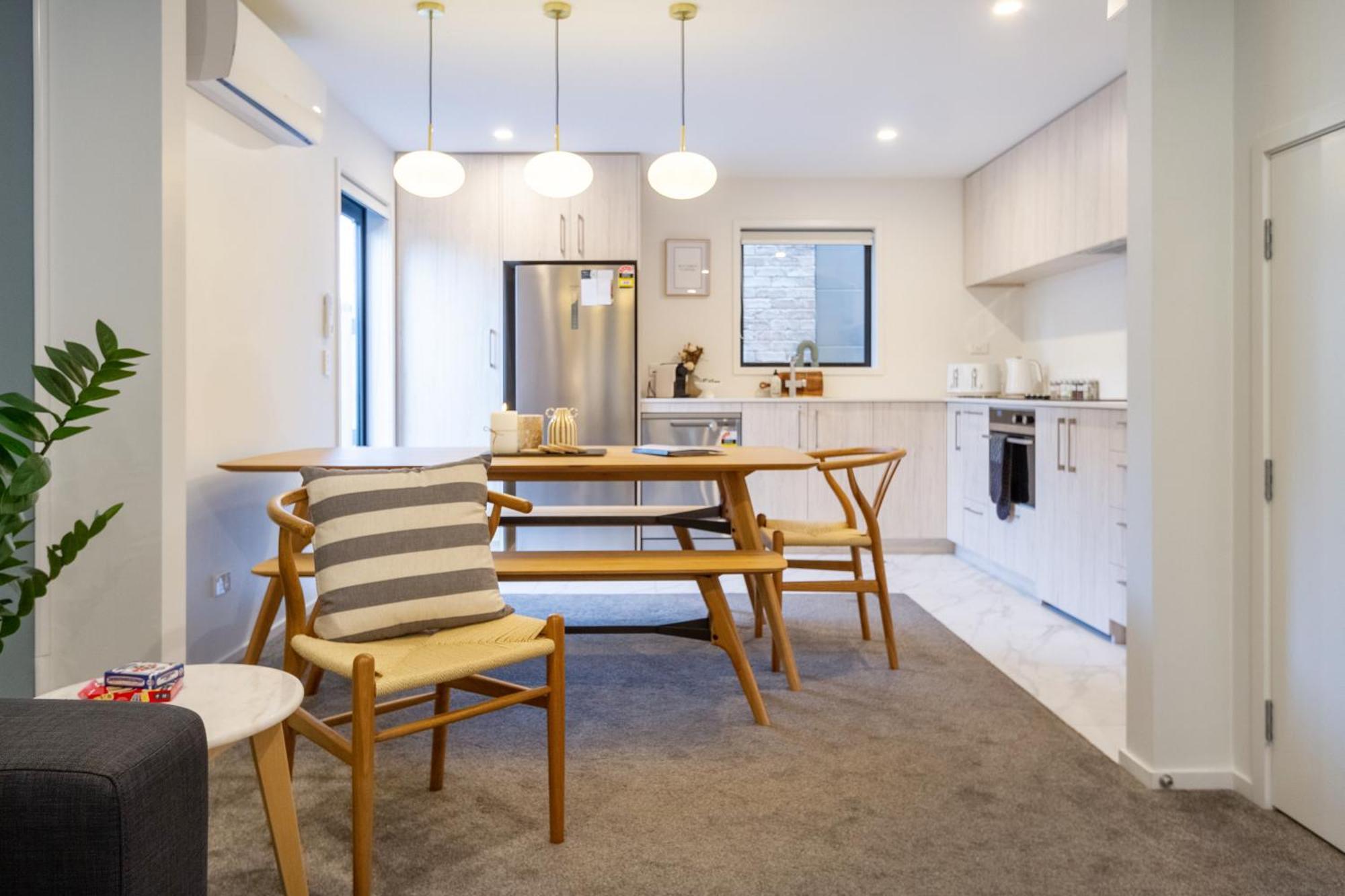 Stylish Townhouse Next To Little High *