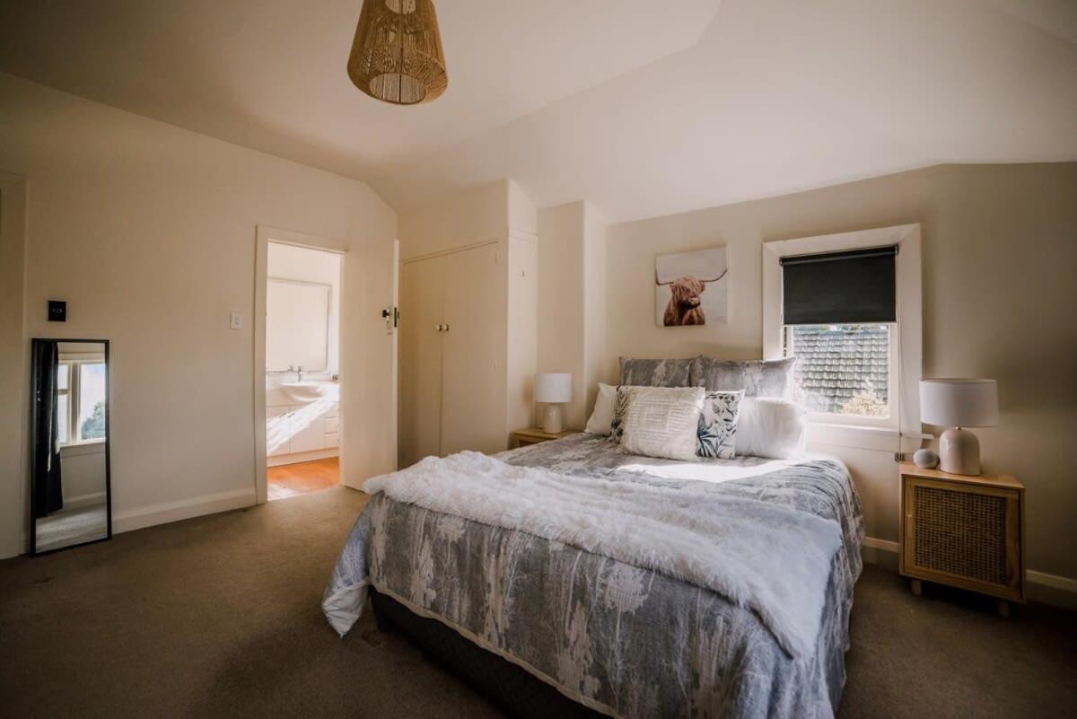 Villa Grand Old Mansion - Sleeps 12 *