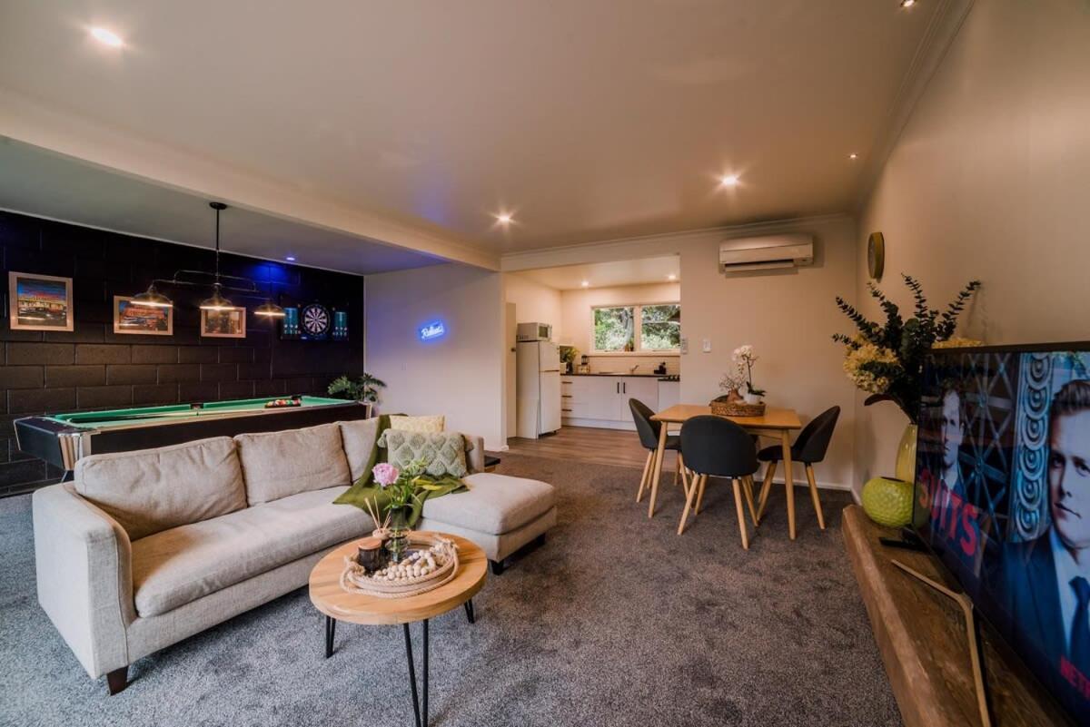 Ultimate Lux In Merivale - Sleeps 16 Villa