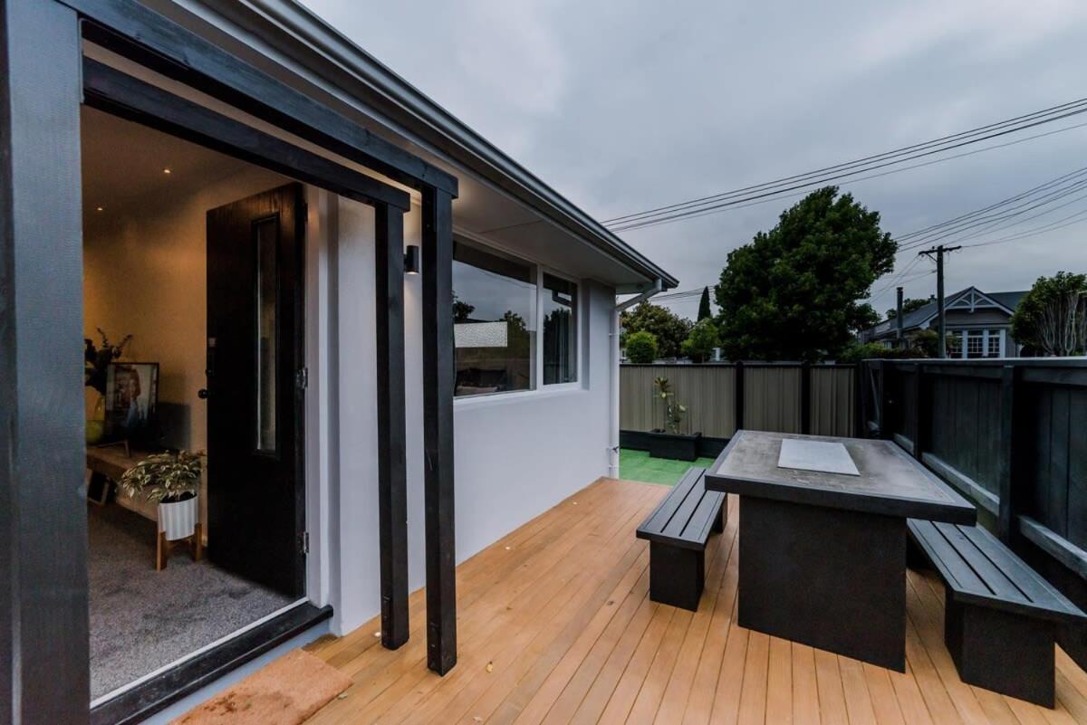 Ultimate Lux In Merivale - Sleeps 16 Villa