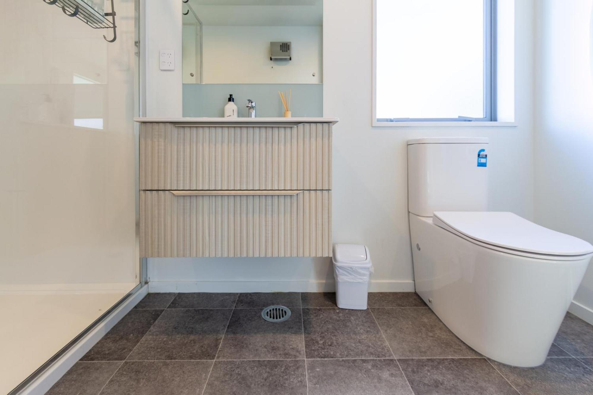 Park And 4br Townhouse Near Avon River Christchurch