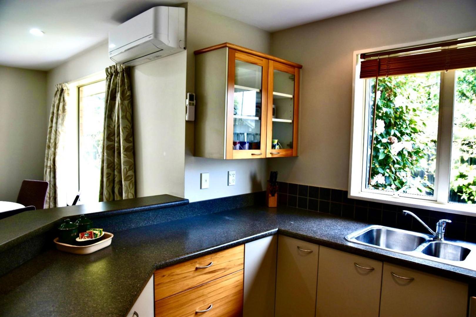 Sunny And Warm Family House 3 Bedrooms Villa Christchurch