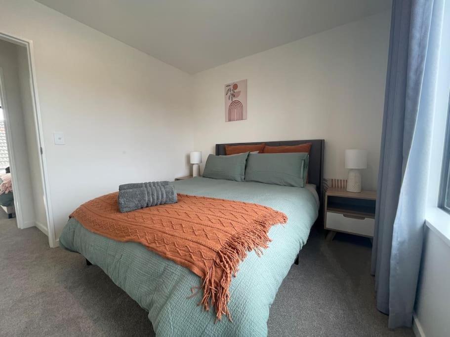 New And Serene Two Bedroom Townhouse Close To Cbd Apartment Christchurch
