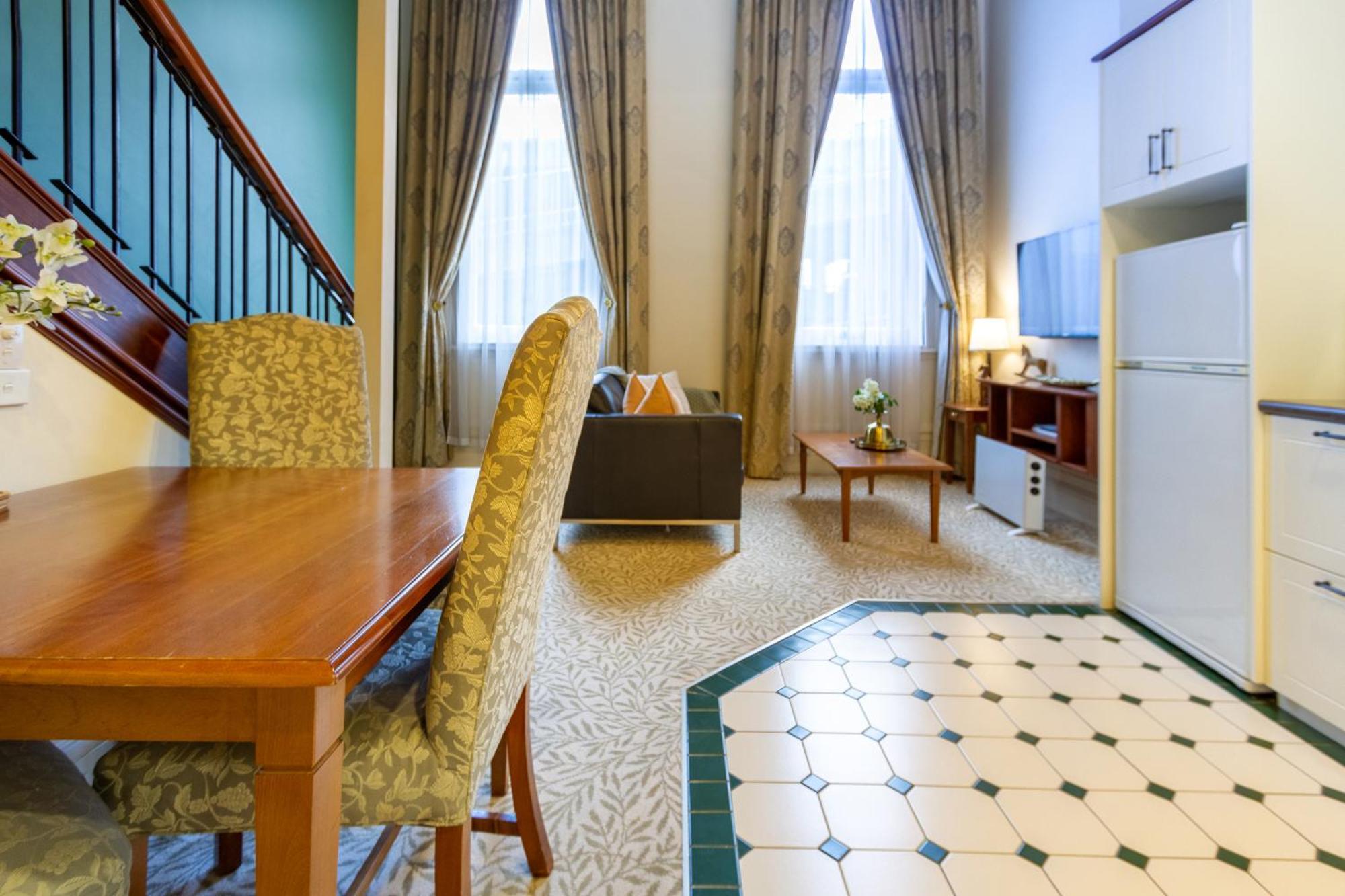Beauty In The Cbd - 1bed Free Parking Pool Apartamento
