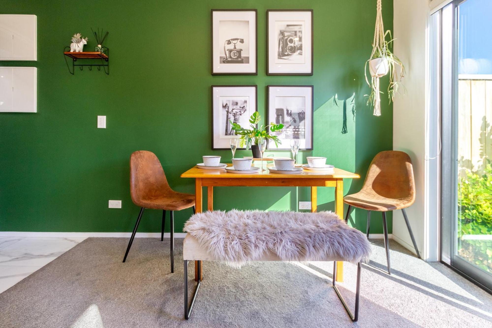 Gorgeous In - 2 Bed Oasis W/king Bed * Christchurch