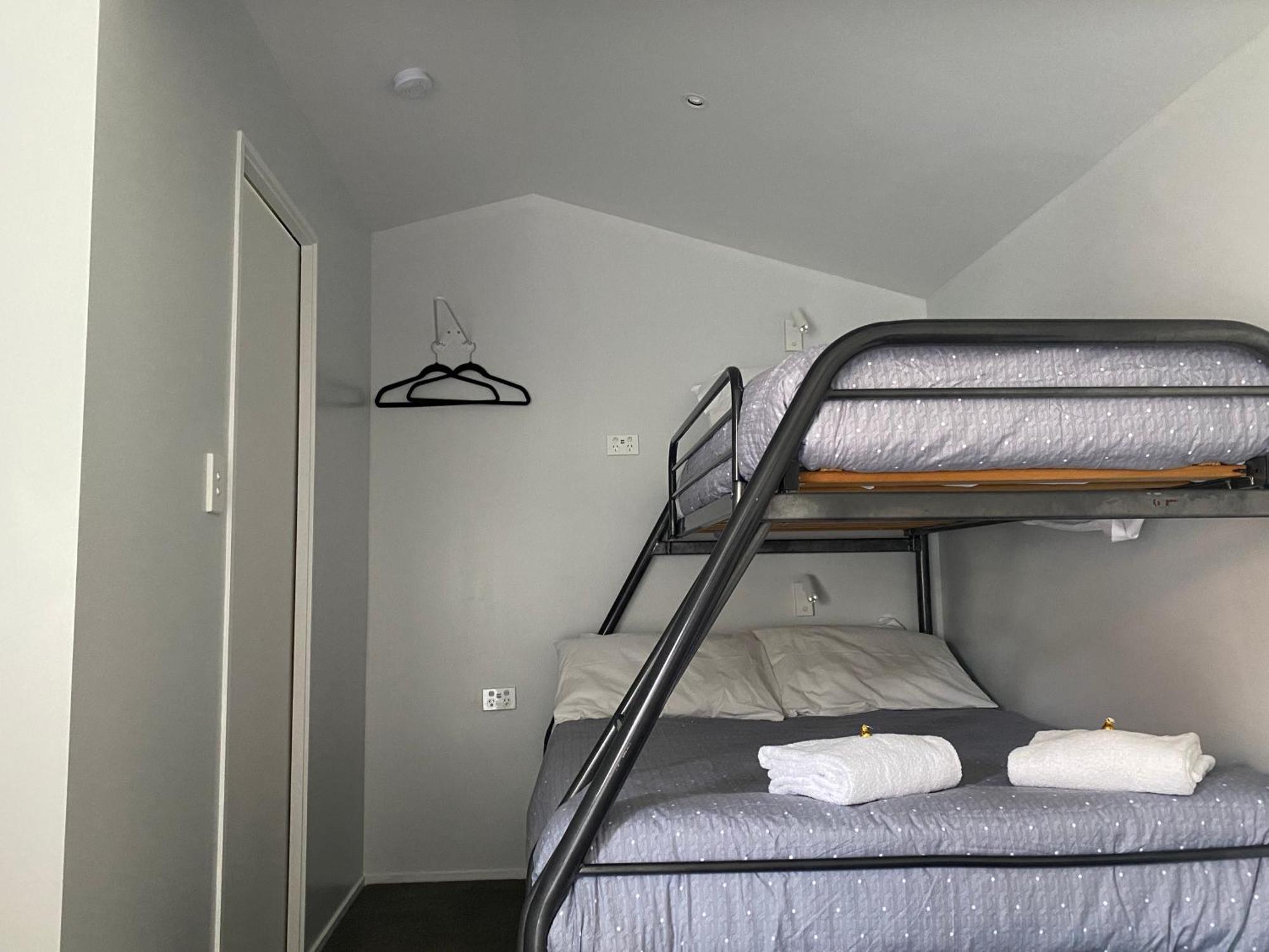 Airport Tiny House Apartment Christchurch