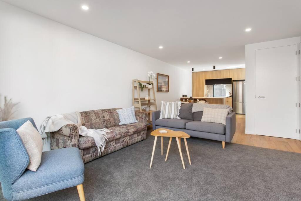 Apartment Spacious Retreat, Sleeps 6, Handy Location, Garage Christchurch