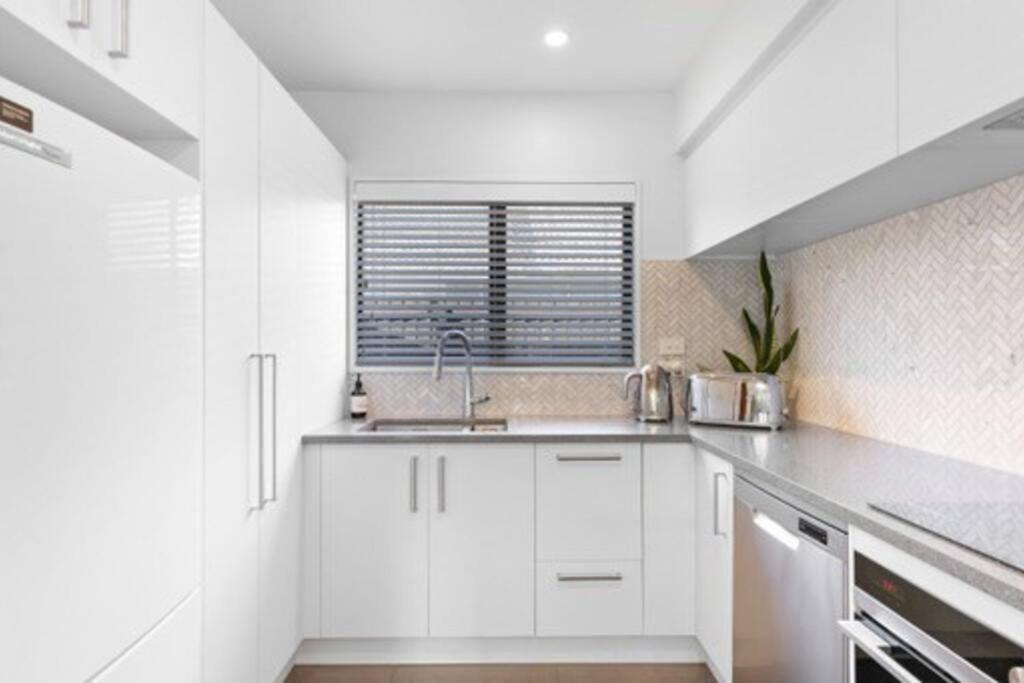 Plush Upmarket Close Hagley Park 2bdrms 2 Bthrms Apartment Christchurch