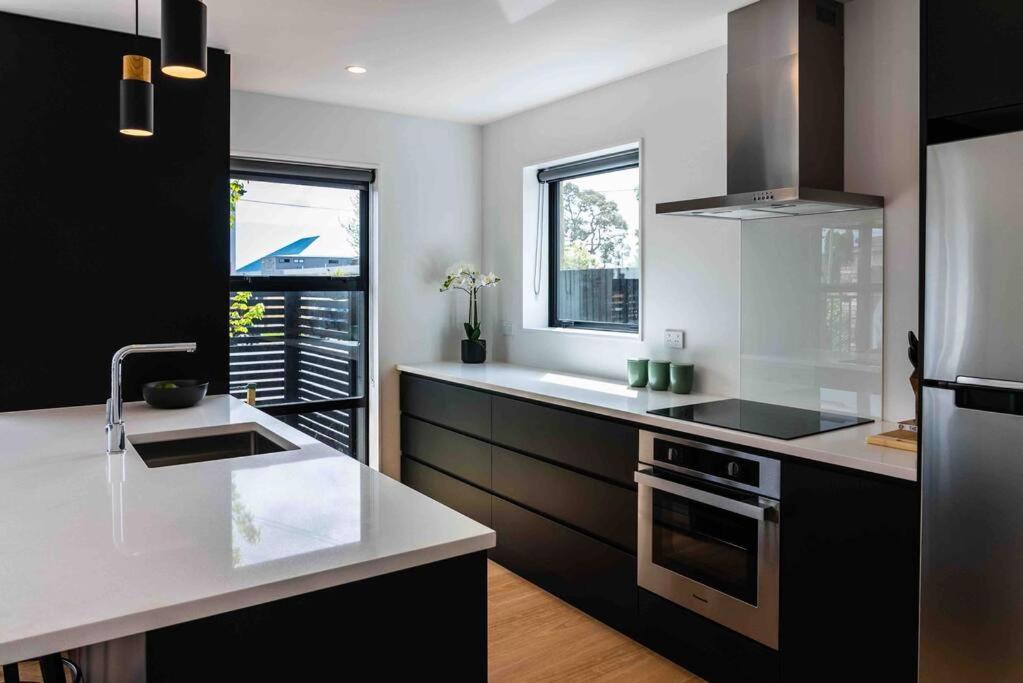 Apartment New State Of The Art Sunny Warm Free Park Christchurch