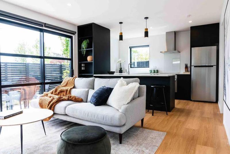 Apartment New State Of The Art Sunny Warm Free Park