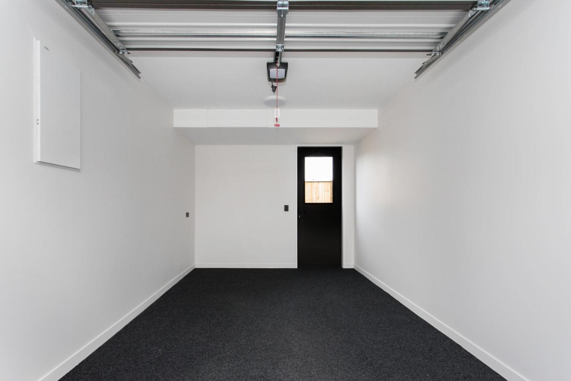 Simply The Cbd 3 Mins Garage *
