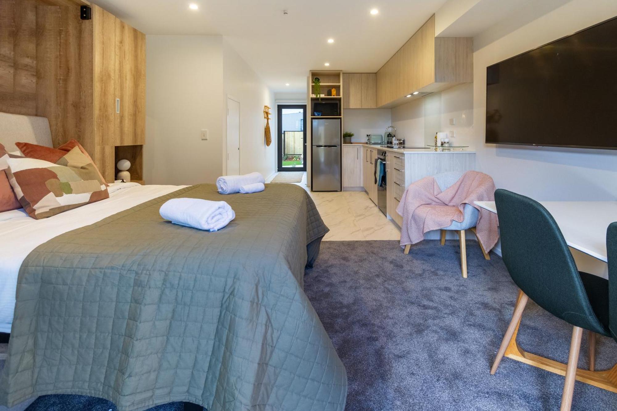 Trendy Ground Floor - Central, Cafes * Christchurch