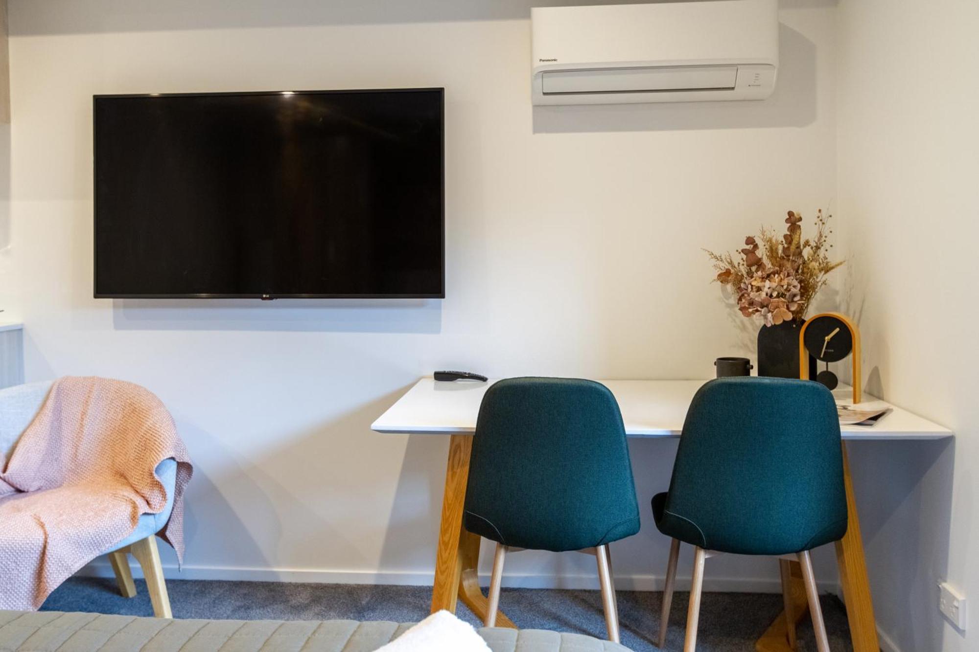 Trendy Ground Floor - Central, Cafes * Christchurch