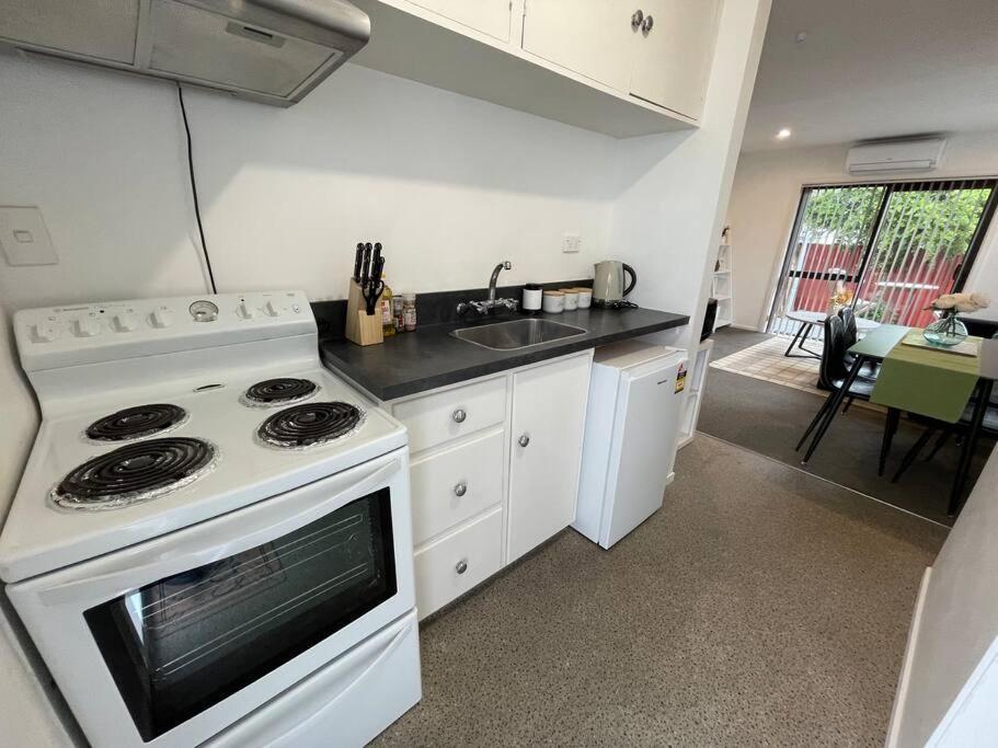 Holiday home Cosy And Stylish Single Level 2 Bed Near Cbd *