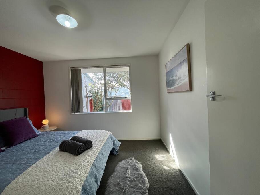 Cosy And Stylish Single Level 2 Bed Near Cbd Christchurch