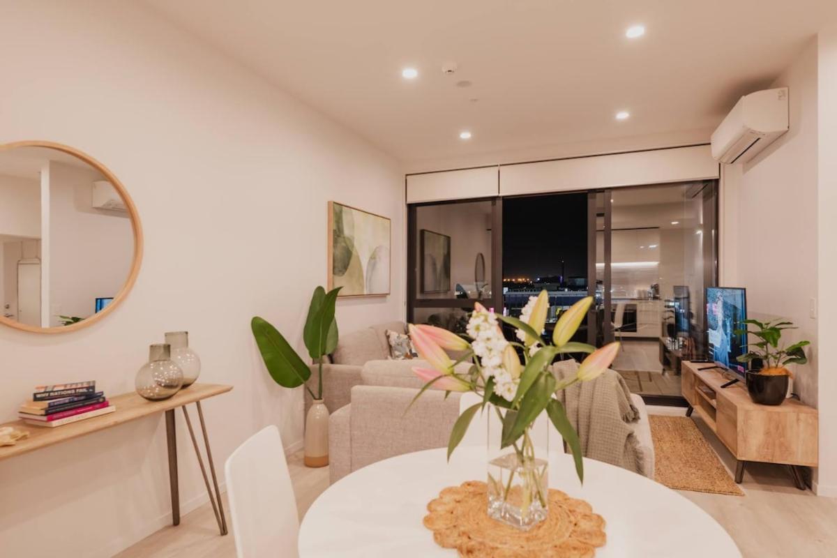 Serene Spaces On Tuam - 2 Bedroom Apartment *