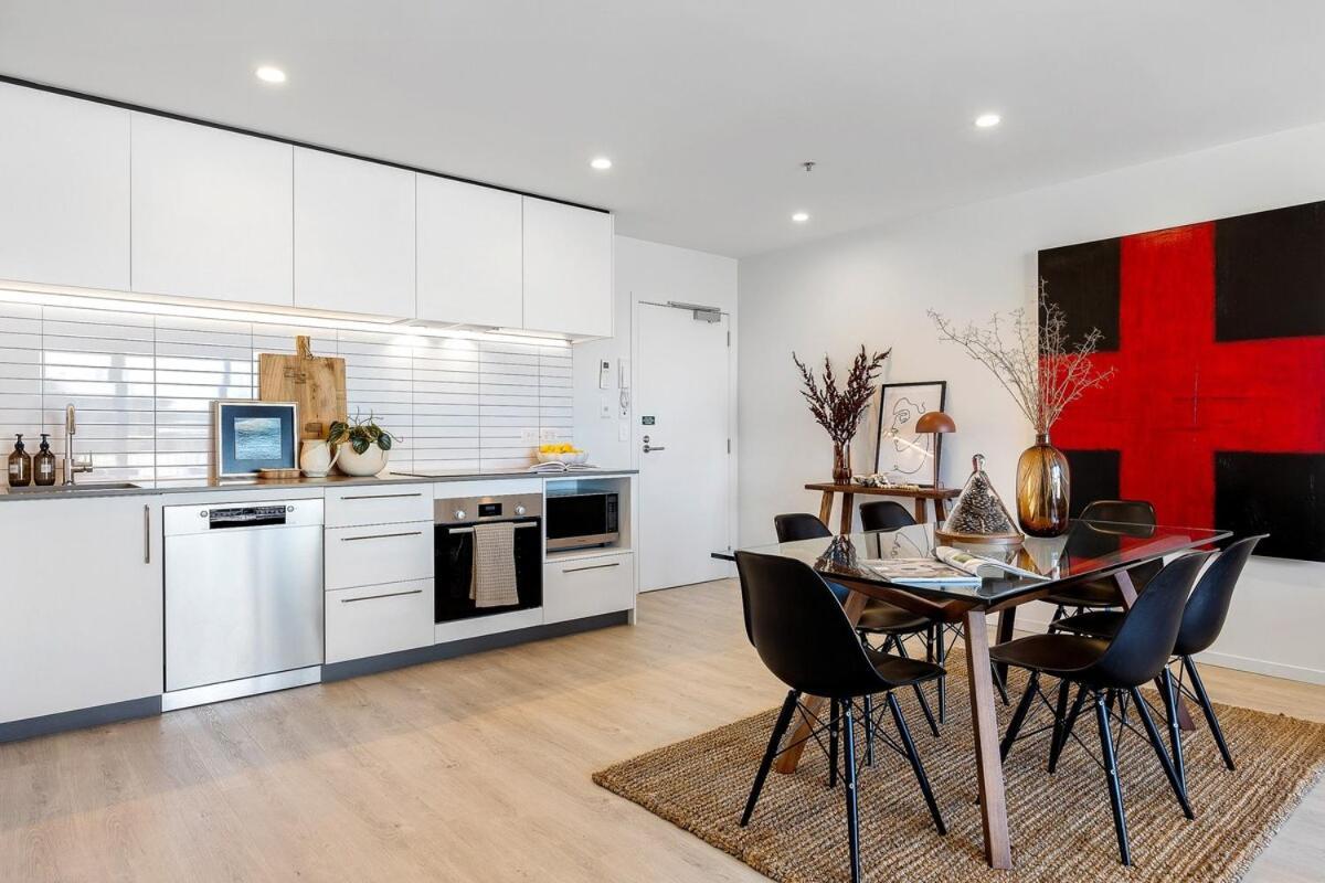 Bright & Airy On Tuam - 2bedroom *