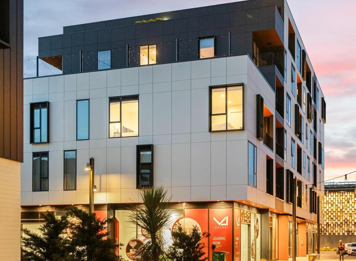 Bright & Airy On Tuam - 2bedroom Apartment *