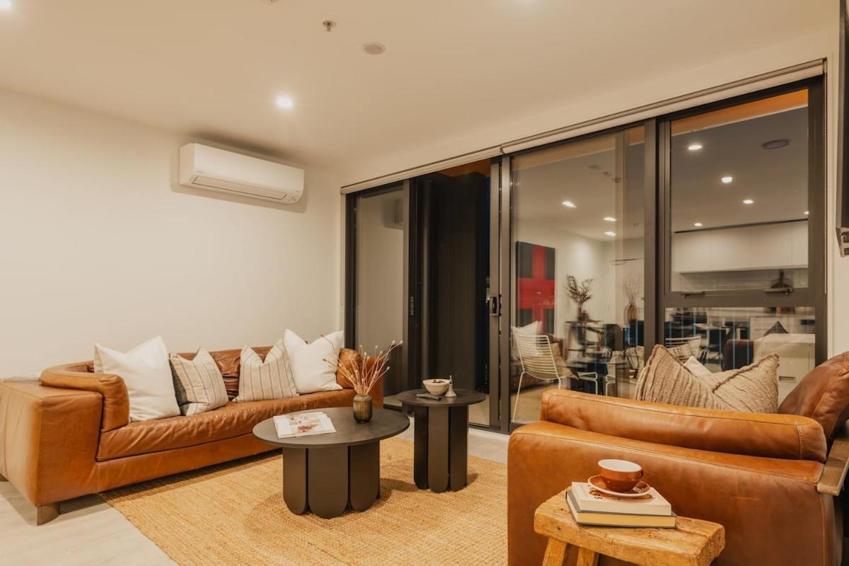 Bright & Airy On Tuam - 2bedroom Apartment