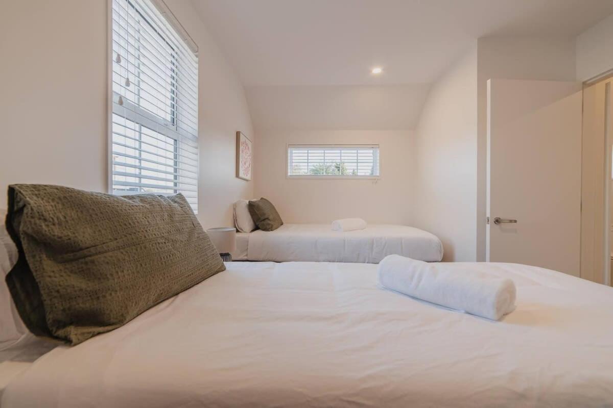 Holiday home Garden View 2-bedroom Getaway In