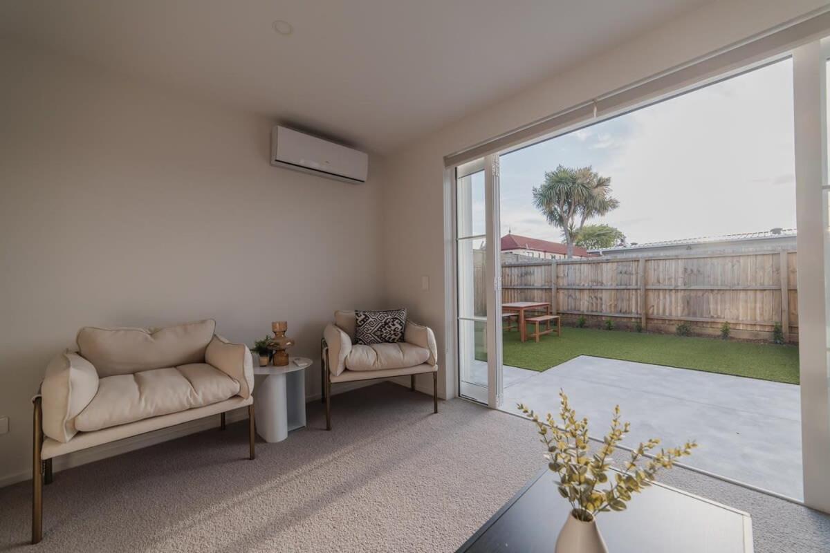 Holiday home Garden View 2-bedroom Getaway In *