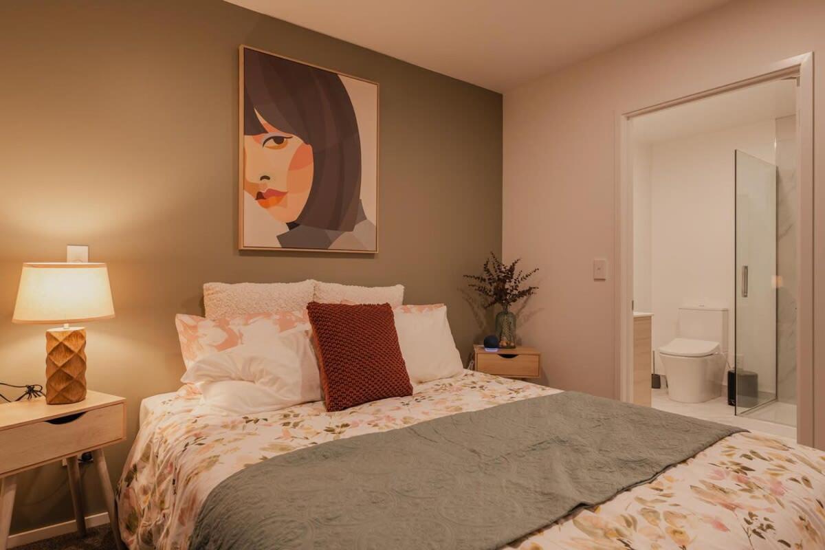 Apartment Your Stylish Retreat In The Heart Of The *