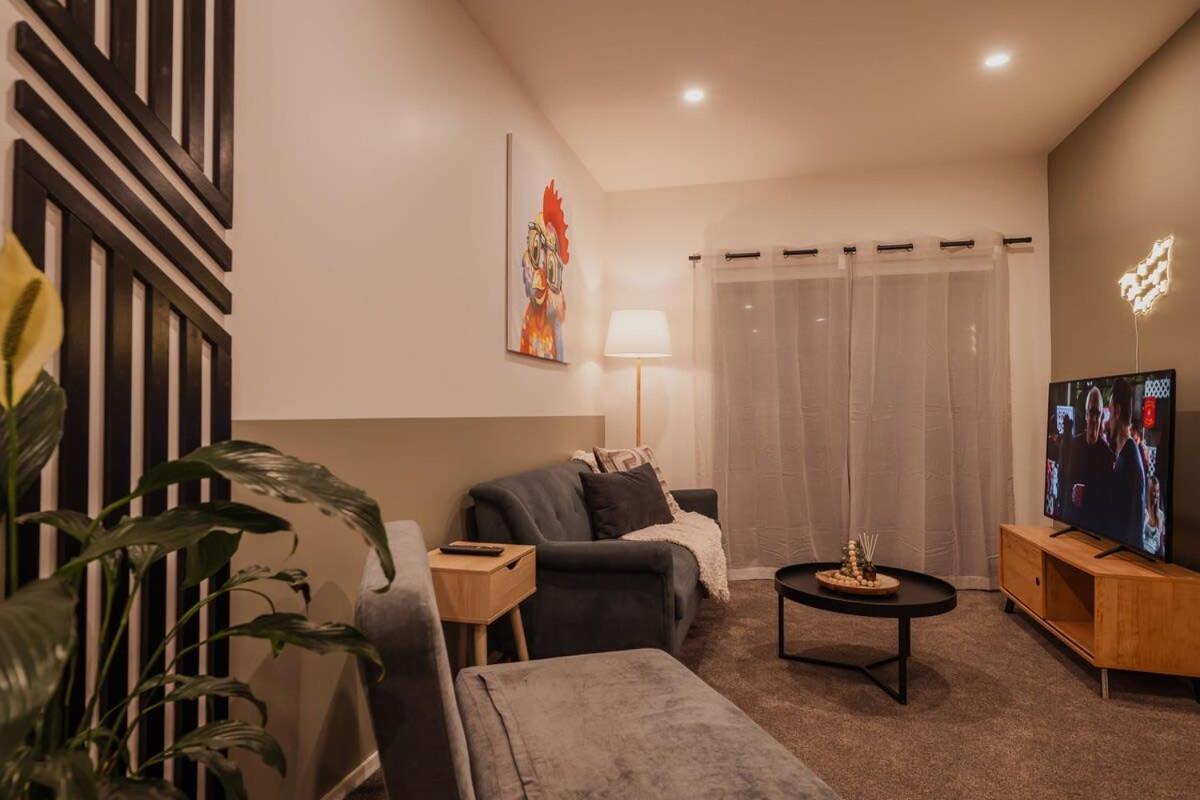 Your Stylish Retreat In The Heart Of The Apartment Christchurch