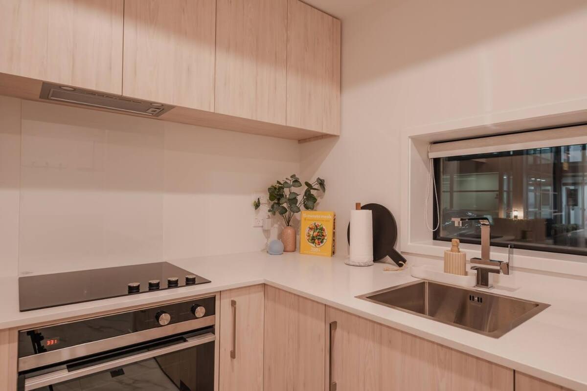 Apartment Your Stylish Retreat In The Heart Of The *