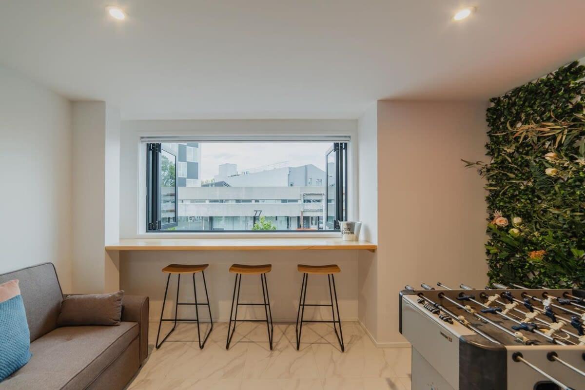Madhouse Comfort - 2-br Haven On Tuam Street Christchurch