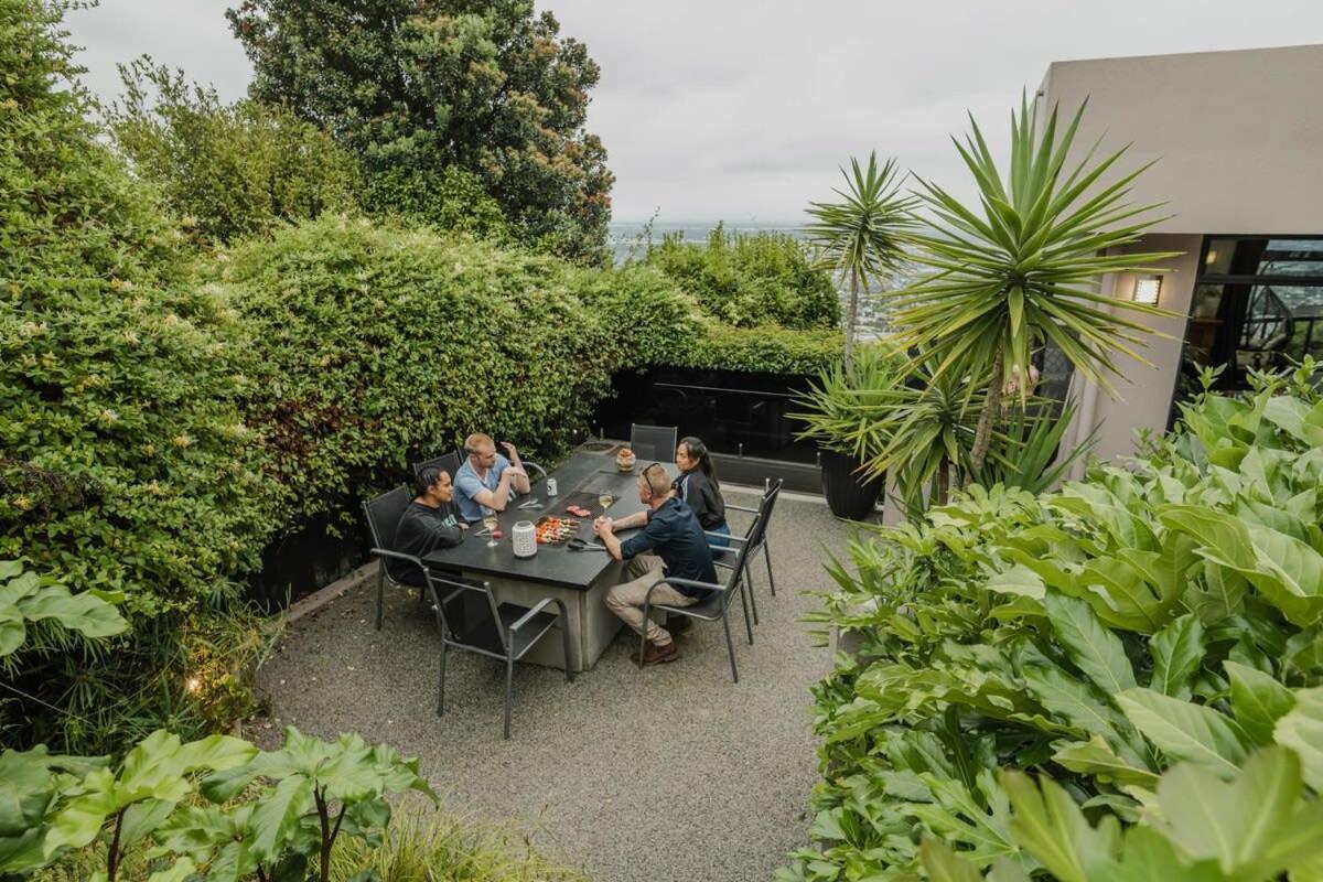 Million Dollar Views - Sleeps 12 Christchurch