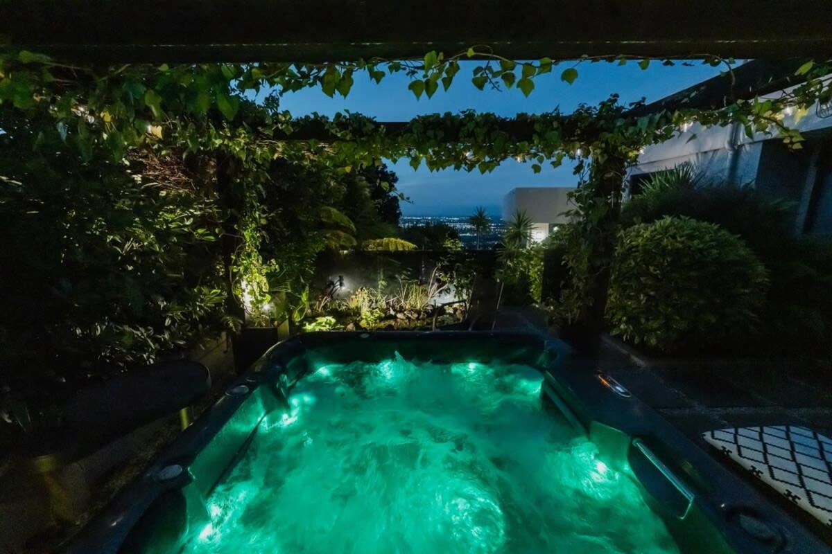 Million Dollar Views - Sleeps 12