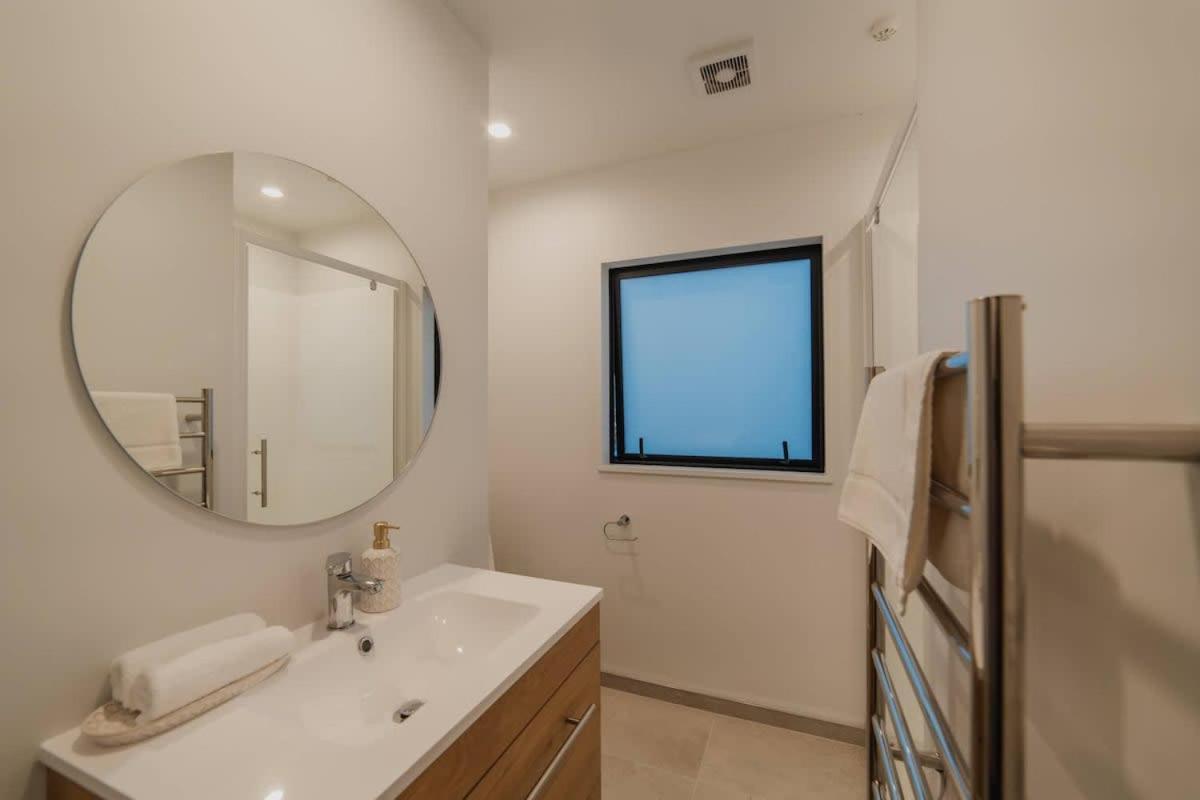 Triple Treat On Fitzgerald - Your 3-br Getaway Holiday home *