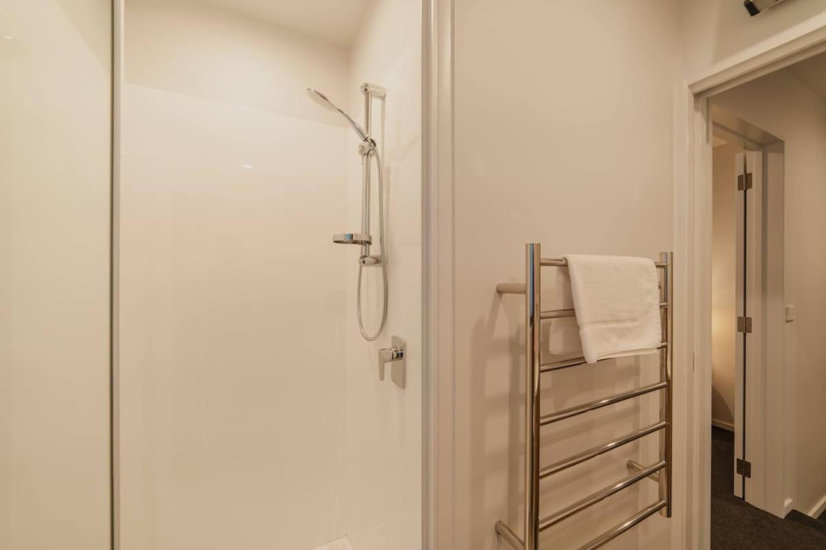 Triple Treat On Fitzgerald - Your 3-br Getaway * Christchurch