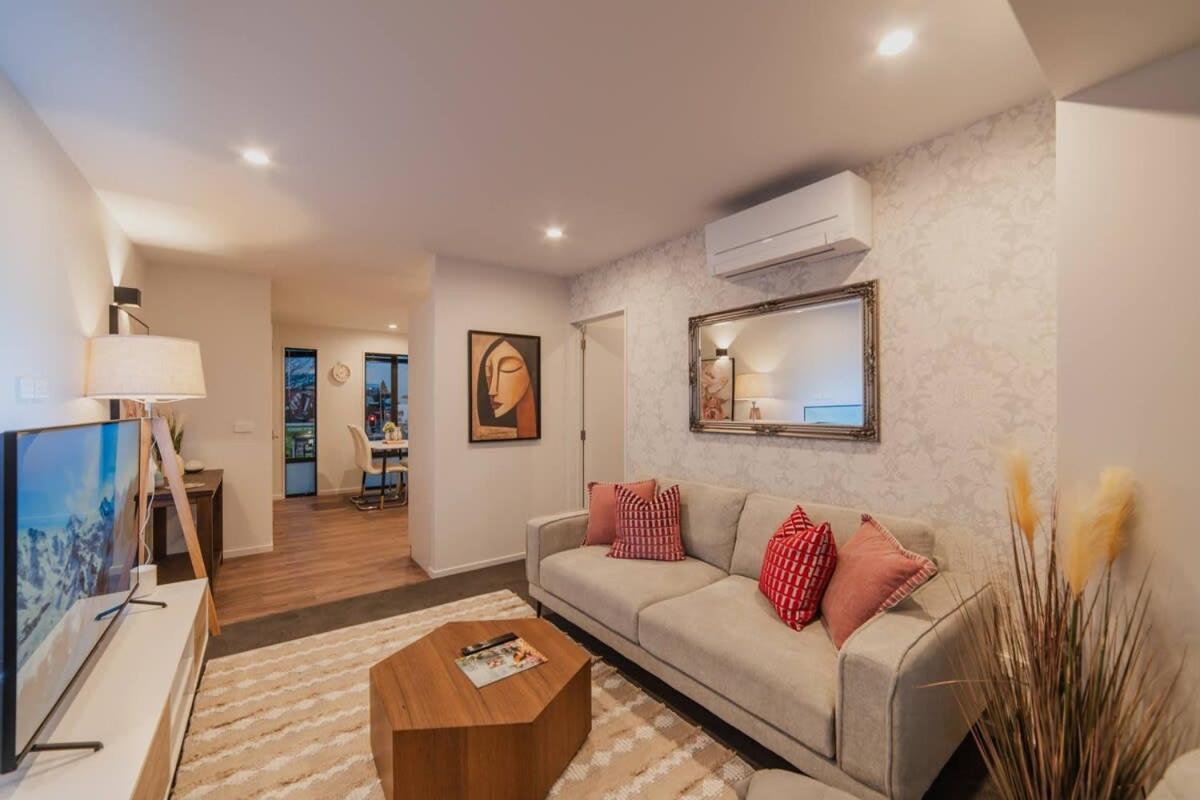 Holiday home Triple Treat On Fitzgerald - Your 3-br Getaway Christchurch