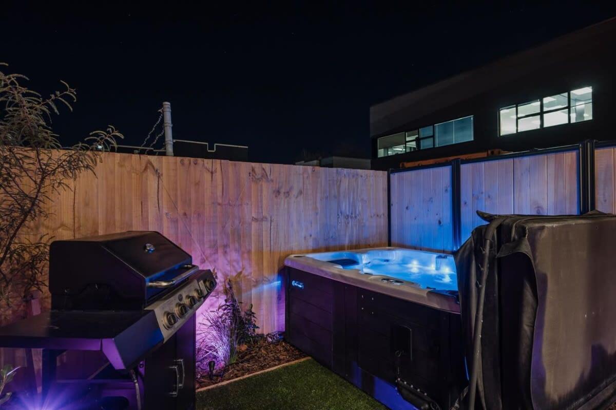 Holiday home High Roller Luxury Casino & Hot Tub *