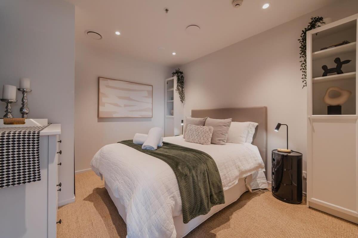 Penthouse Perfection - 2br Elegance On Worcester St Apartment *