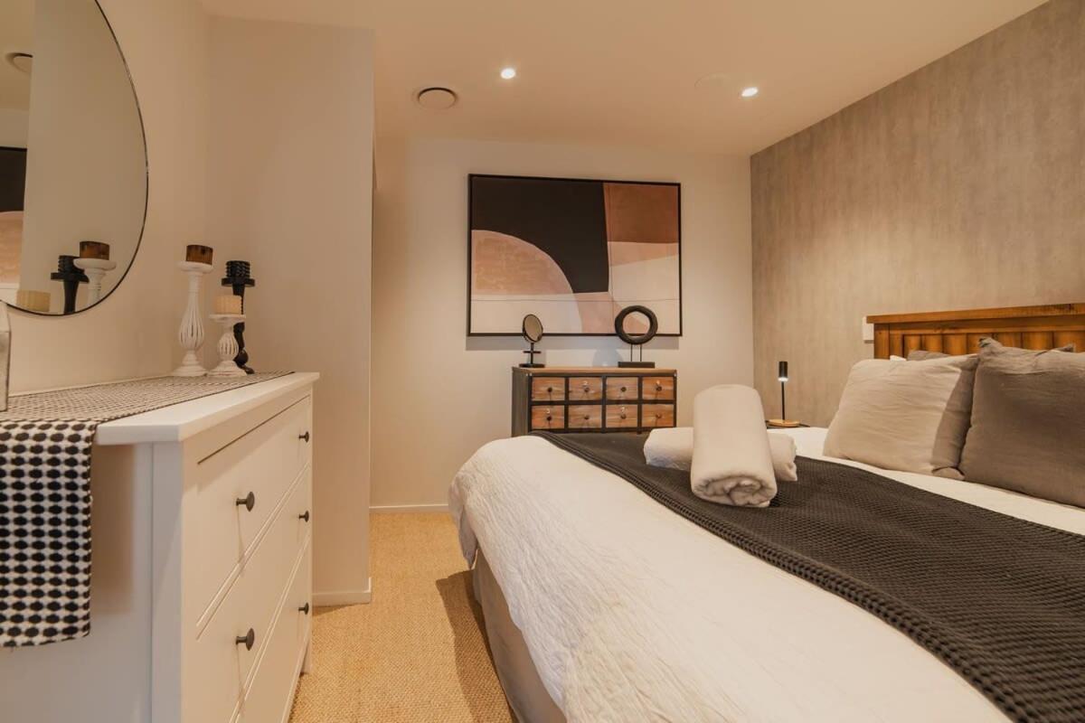 Penthouse Perfection - 2br Elegance On Worcester St Apartment Christchurch