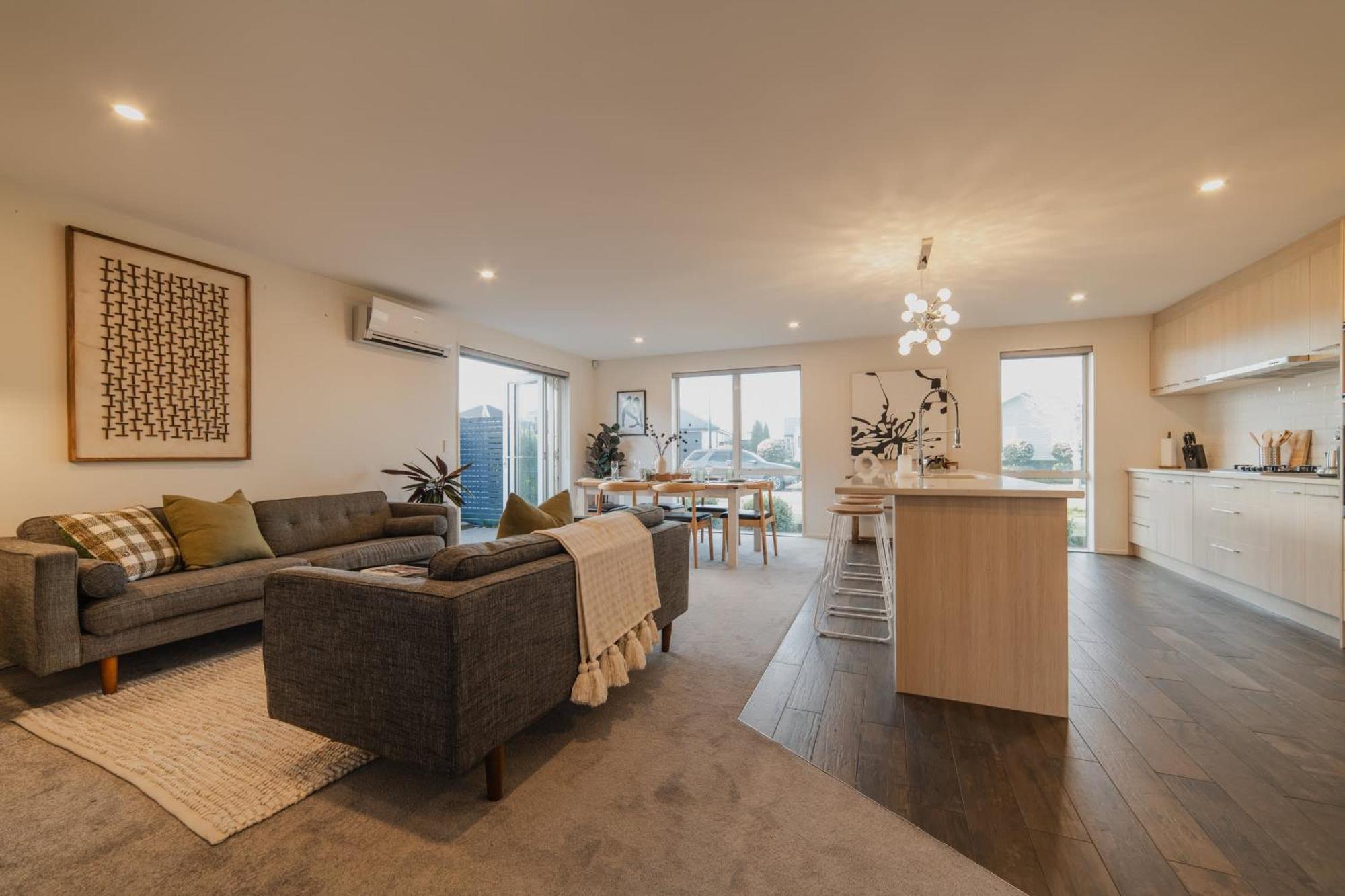 Holiday home Chic Retreat - Modern Comforts & Game Fun *