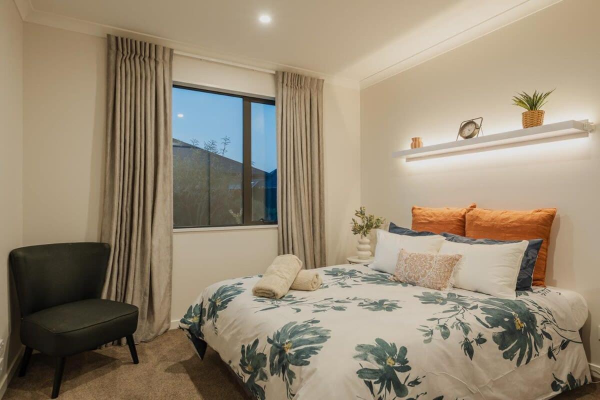 Elegant 3br On Mustang Avenue *