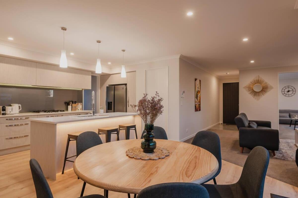 Holiday home Elegant 3br On Mustang Avenue Christchurch