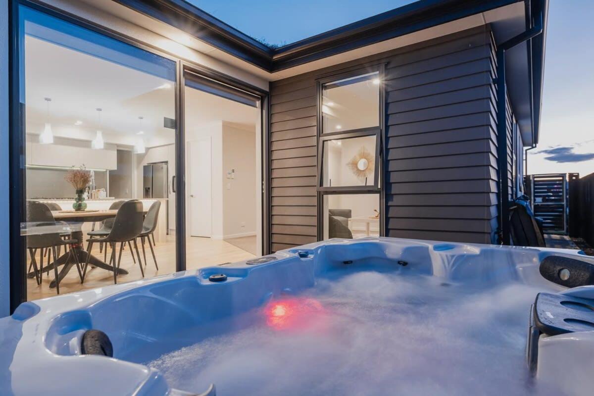 Holiday home Elegant 3br On Mustang Avenue Christchurch