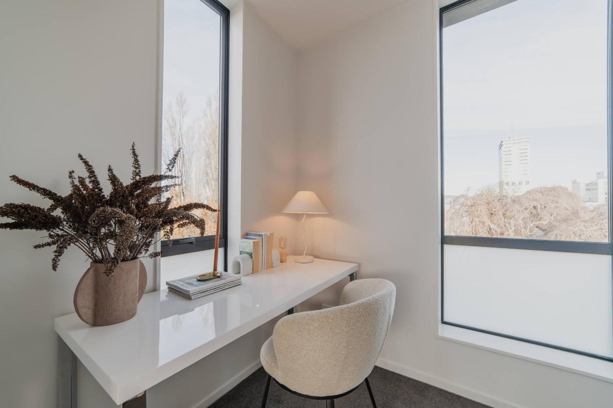 Chic And Contemporary Living At Cambridge Terrace Holiday home *