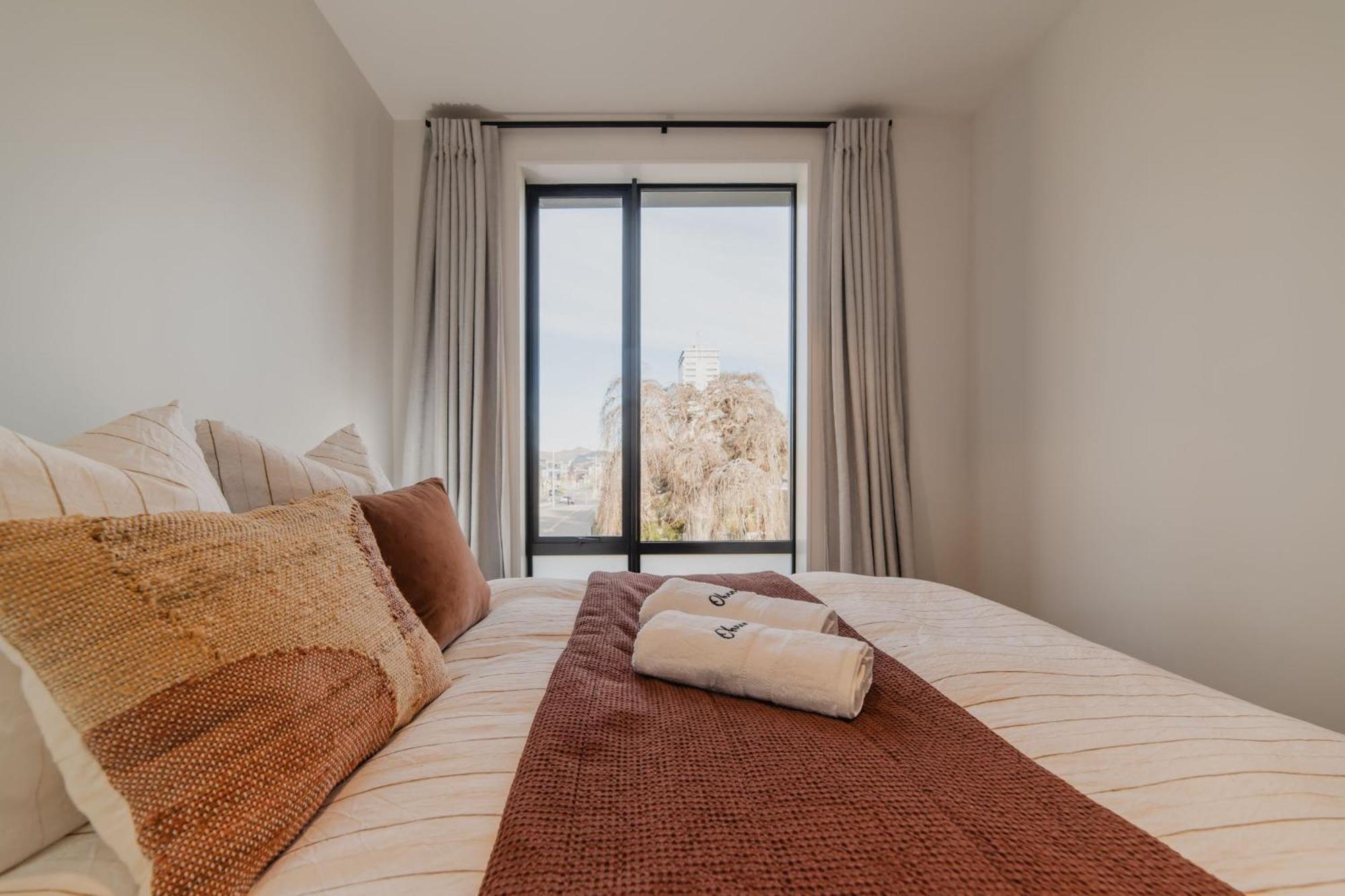 Chic And Contemporary Living At Cambridge Terrace * Christchurch