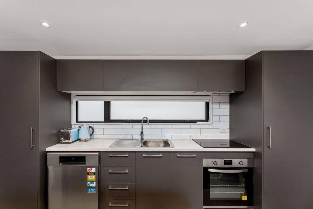 Luxury Sunny Warm Cbd At Doorstep Christchurch