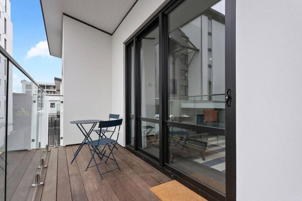 Luxury Sunny Warm Cbd At Doorstep Christchurch